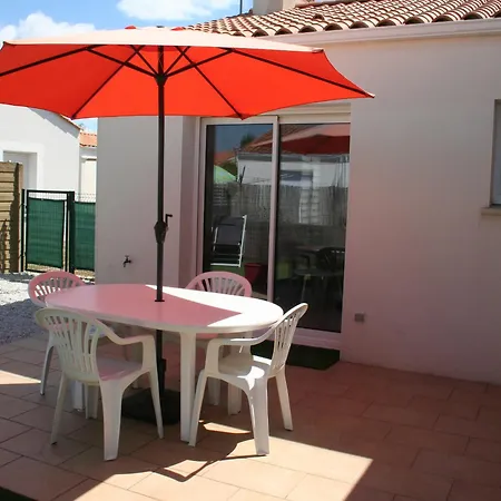 Casa de Férias Maison De à 700m De La Avec Terrasse, Wi-fi, Et équipements Complets. - Fr-1-22-296 La Tranche-sur-Mer