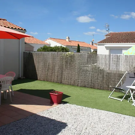 Maison De A 700m De La Avec Terrasse, Wi-fi, Et Equipements Complets. - Fr-1-22-296 Holiday home *