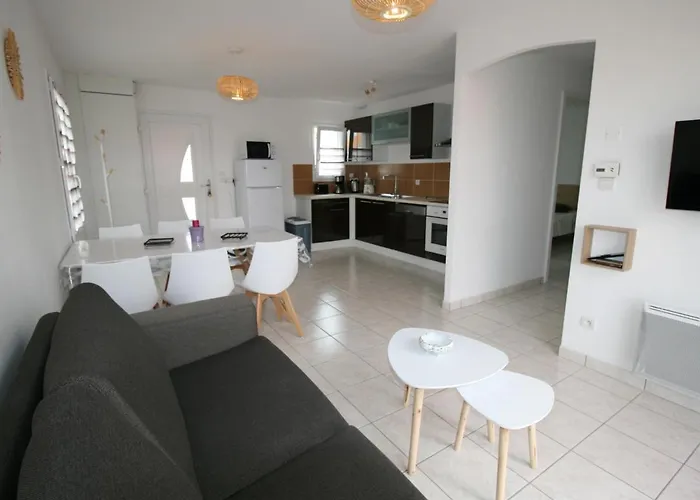 Ferienhaus Maison De A 700m De La Avec Terrasse, Wi-fi, Et Equipements Complets. - Fr-1-22-296