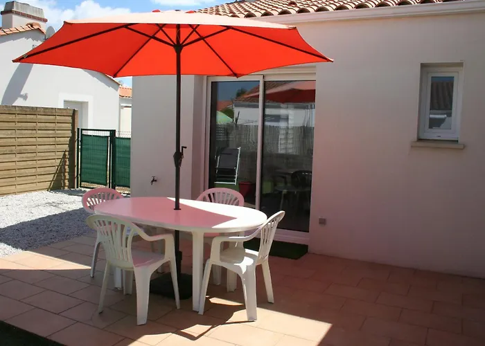 Ferienhaus Maison De A 700m De La Avec Terrasse, Wi-fi, Et Equipements Complets. - Fr-1-22-296 La Tranche-sur-Mer